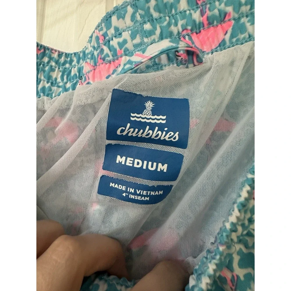Size M- Chubbies Men's Domingos for Flamingos Stretch 5.5